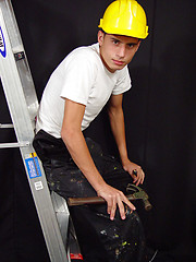 Hot boy wanking on a building site
