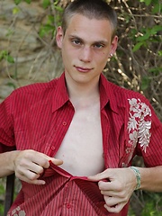 Cute twink Franky busts a big nut outdoors.