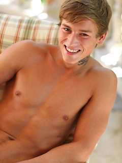 japanese porn model Kevin Warhol